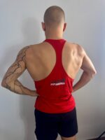 Bedrucktes T-Shirt mit Schulterriemen